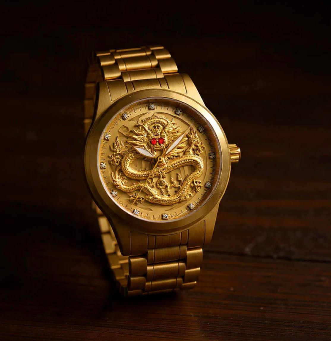 Reloj de dragón | la elegancia Del poder